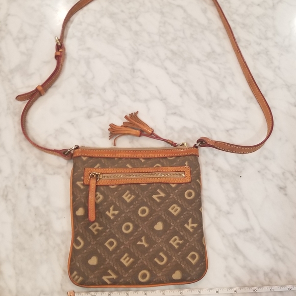 Dooney & Bourke Handbags - Dooney and bourke vintage crossbody with logo